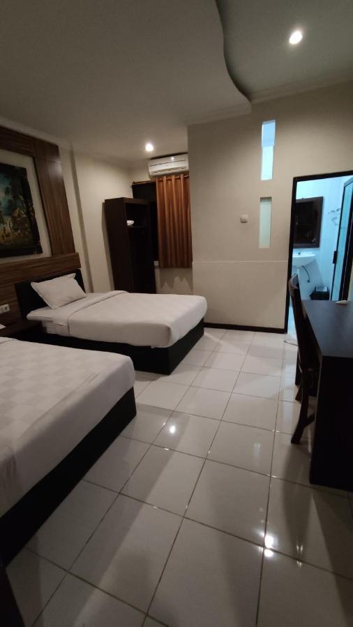 Mirabell Hotel & Convention Hall Маланг Екстериор снимка